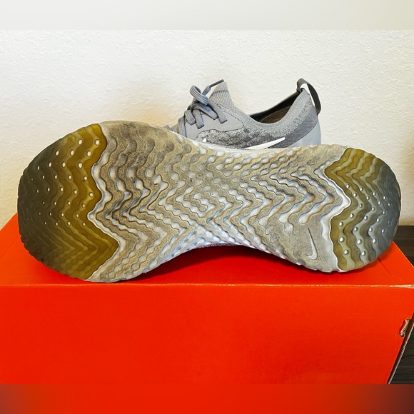 Nike Epic React Flyknit Wolf Grey Men’s Size 11.5 - Picture 6 of 7